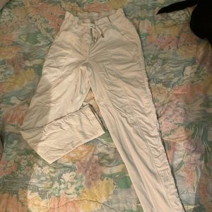 Lulu lemon workout/cargo type Pants